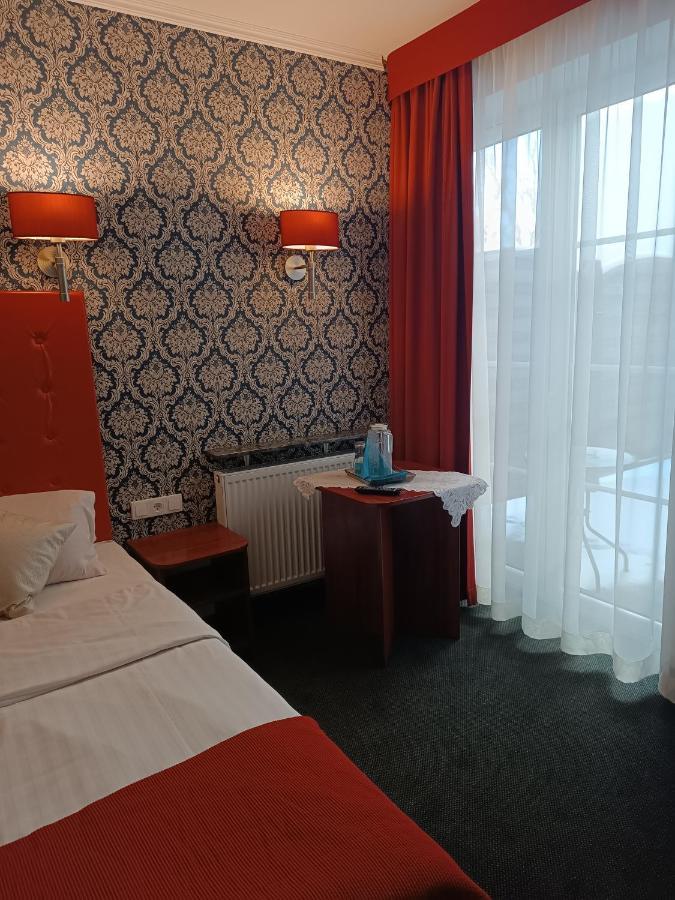 Amigo Hotel Sulejówek Eksteriør bilde