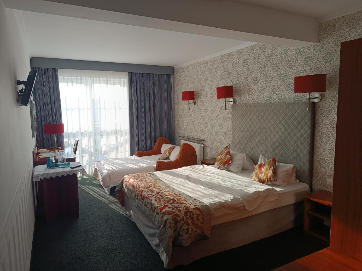 Amigo Hotel Sulejówek Eksteriør bilde