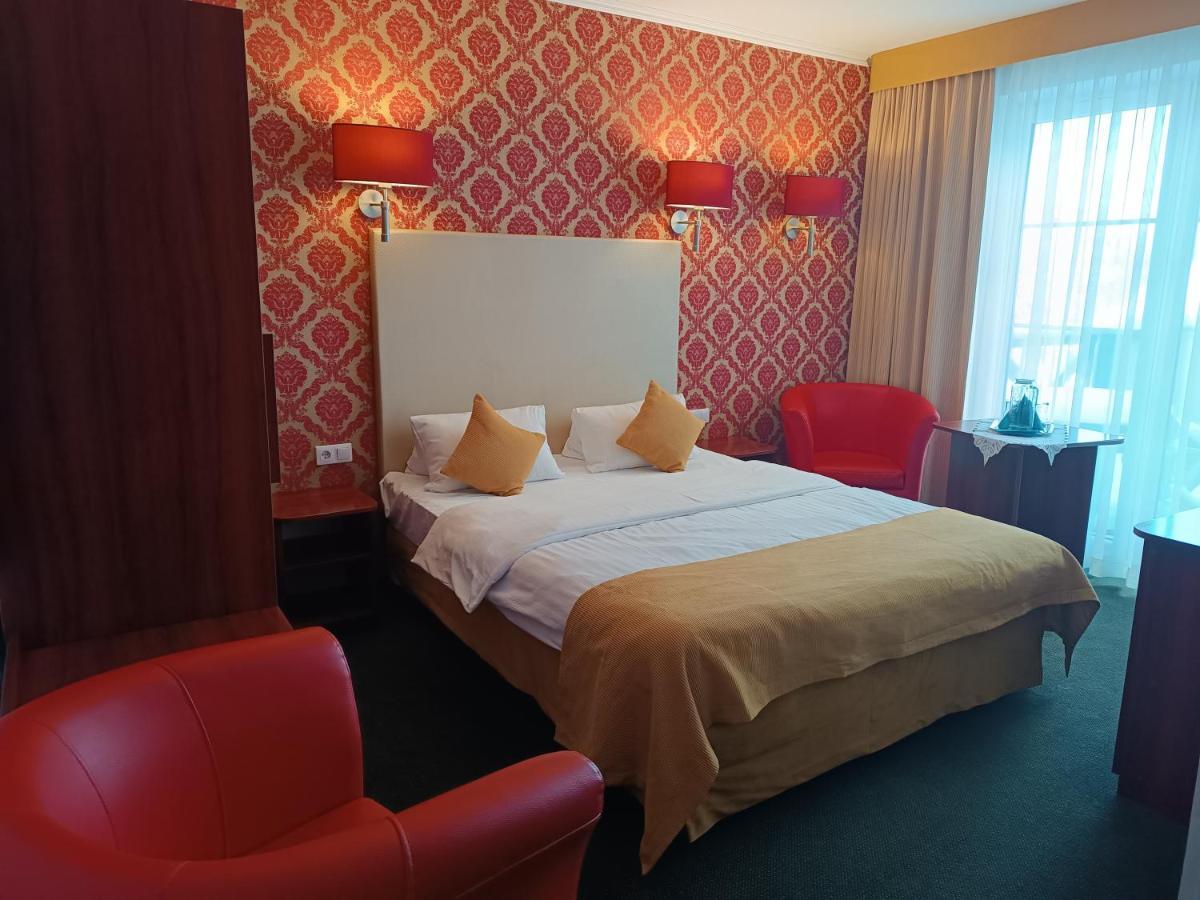 Amigo Hotel Sulejówek Eksteriør bilde