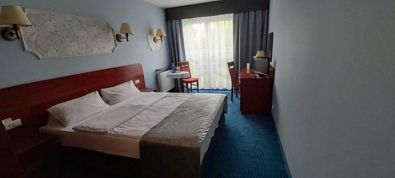 Amigo Hotel Sulejówek Eksteriør bilde